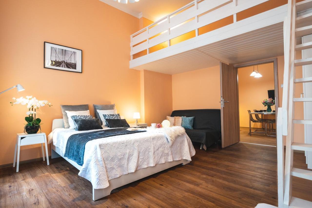 Appartamento The Grand Royal 3Bdr Heart Of Old Town Praga Esterno foto