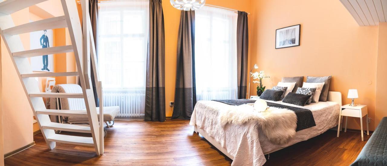 Appartamento The Grand Royal 3Bdr Heart Of Old Town Praga Esterno foto