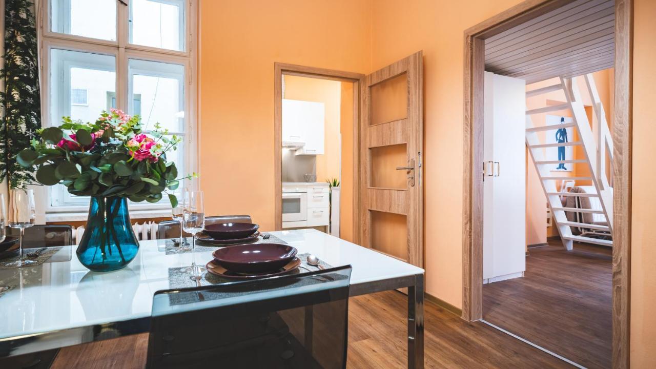 Appartamento The Grand Royal 3Bdr Heart Of Old Town Praga Esterno foto