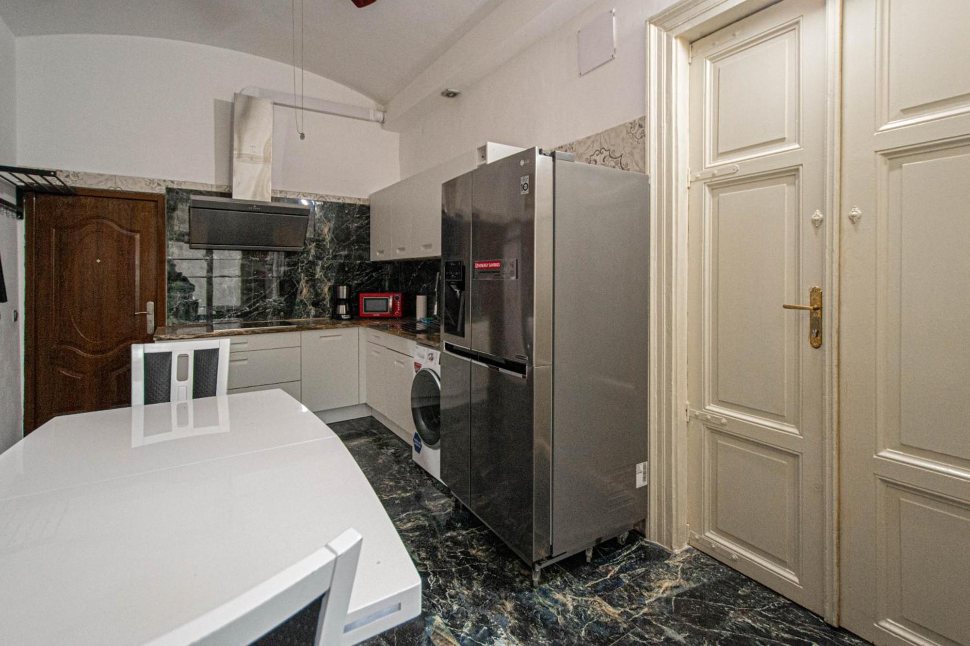 Appartamento The Grand Royal 3Bdr Heart Of Old Town Praga Esterno foto