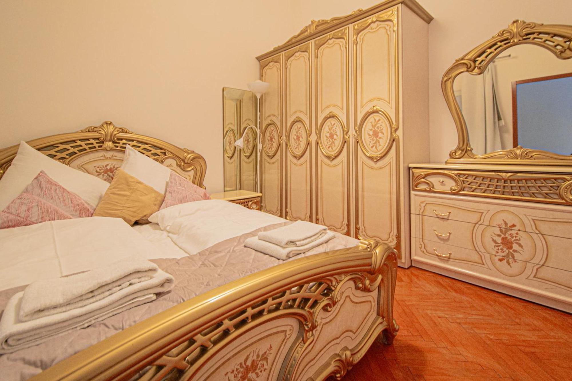 Appartamento The Grand Royal 3Bdr Heart Of Old Town Praga Esterno foto